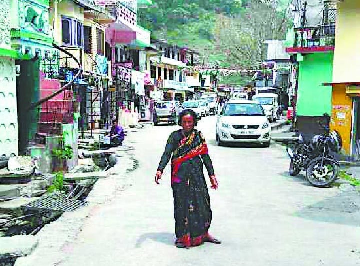 In May-June house forced to leave shop, Yarasagambu
