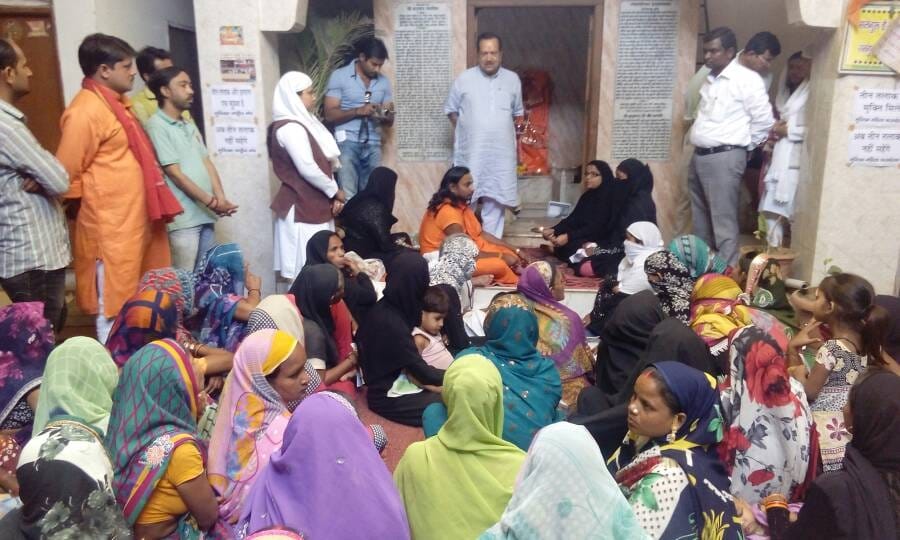Muslim women in shelter of Hanuman Ji for the liberation of triple talaq 'crisis'