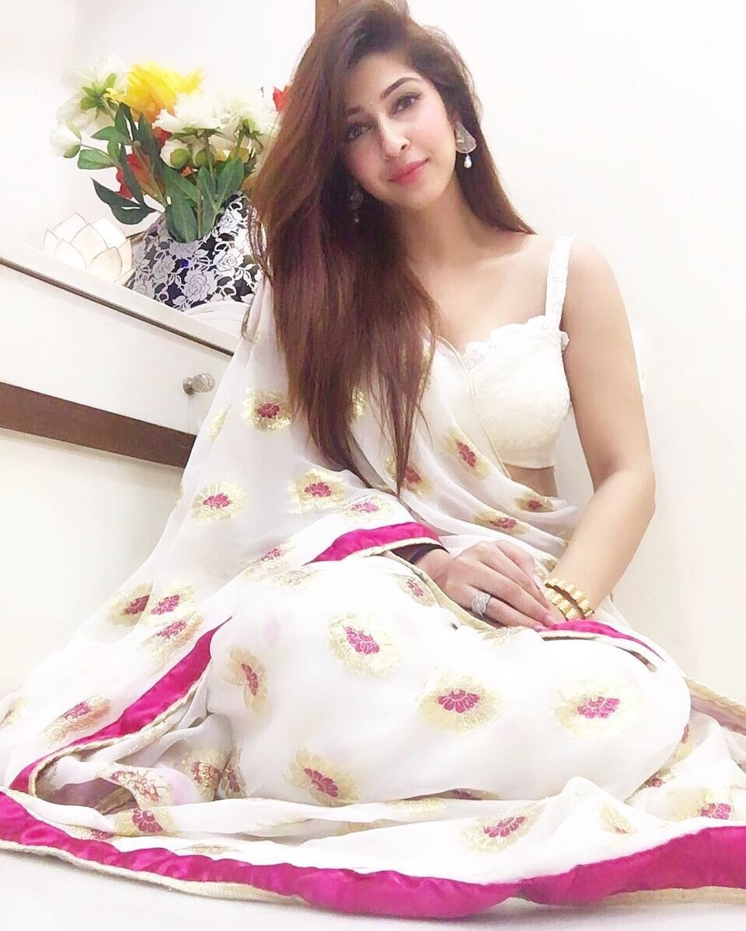sonarika bhadoria get angry over the viral of her bold photos. 