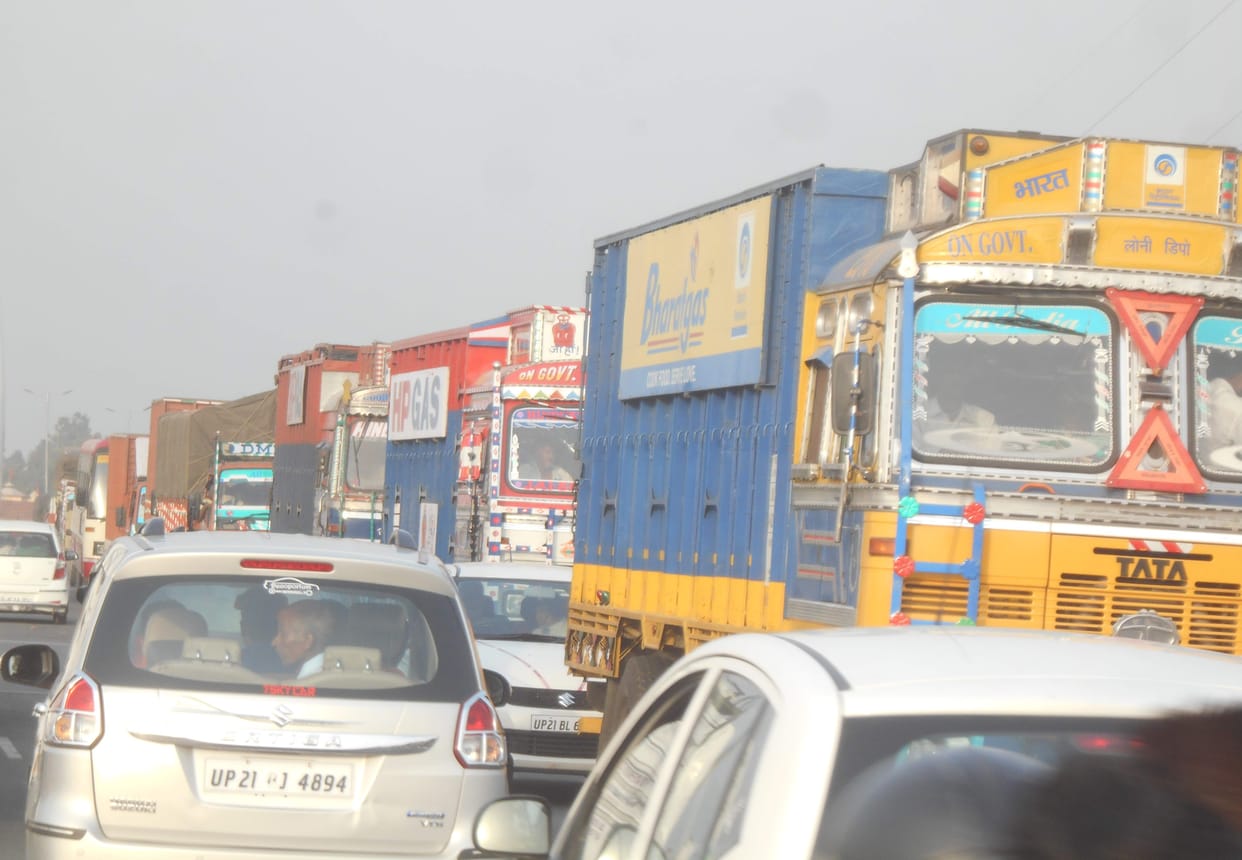 traffic jam at nh 24