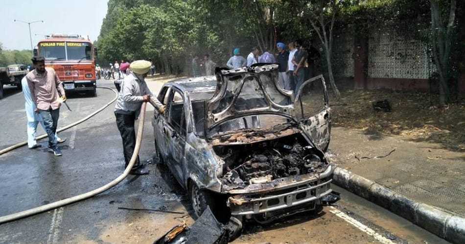  car burnt in mohali