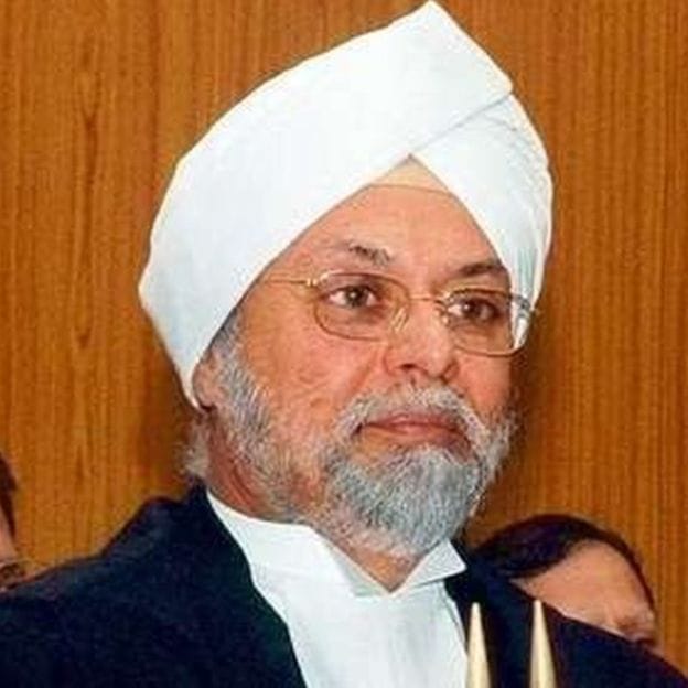 Chief Justice JS Khehar angry with the lawyers to avoid hearing Without any reason