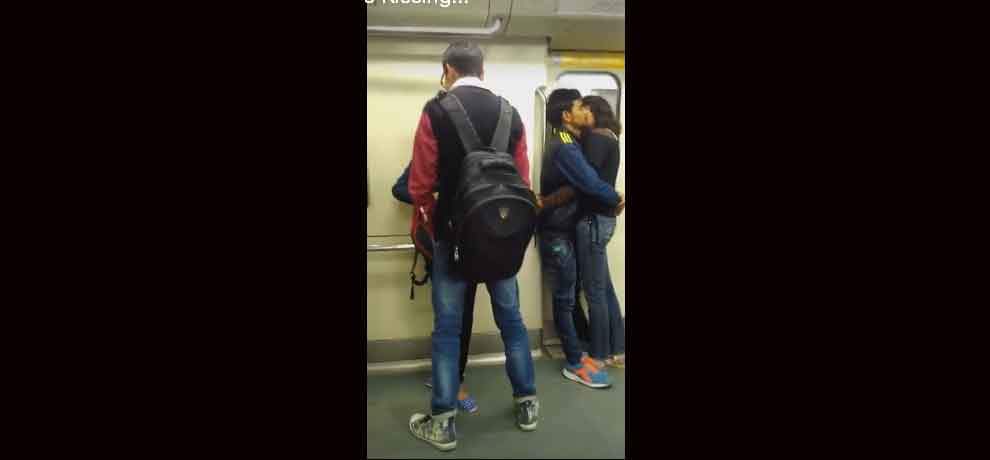 couple kissing in delhi metro video goes viral