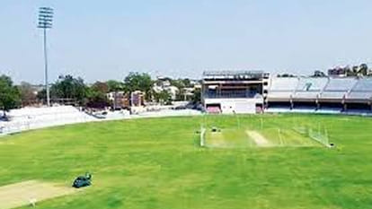ipl ten sunrisers hyderabad and gujarat lions match on 13 may