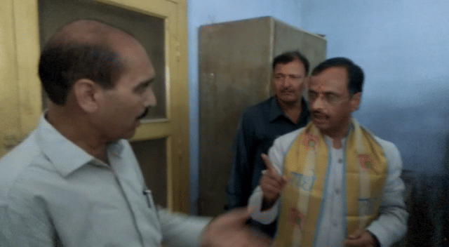 deputy chief minister dinesh sharma reaches agra
