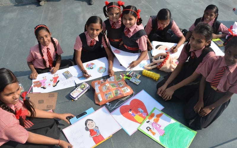  drawing competition for mother's day by amar ujala.