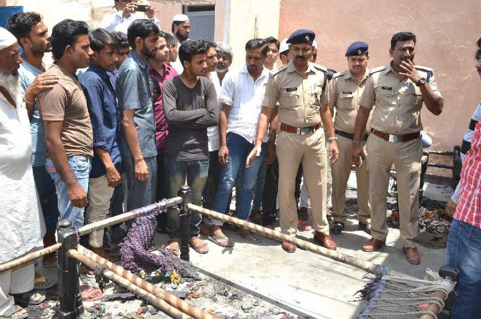brother and sister died due to burn in fire