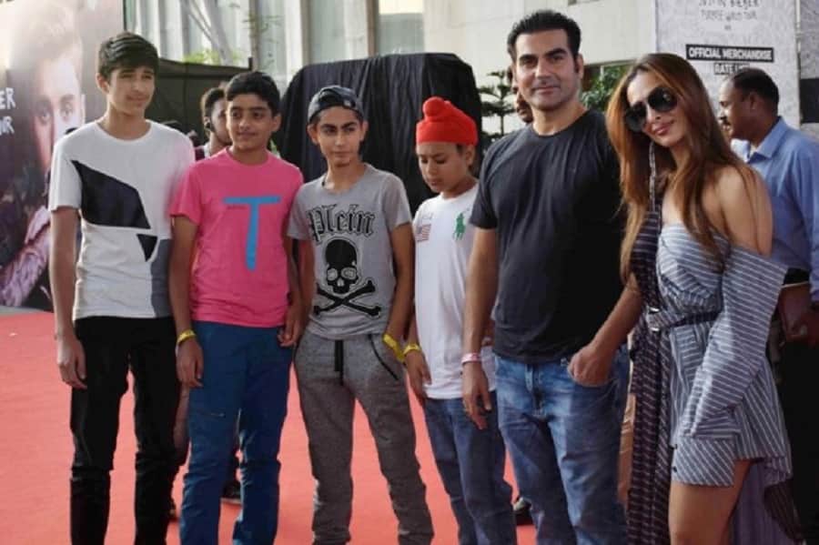 bollywood celebrities at bieber concert get captured in camera 