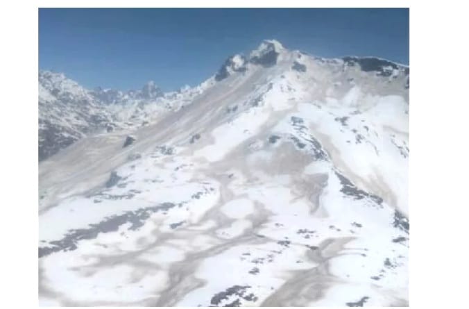 Scientists Give Surprising report on Himalayan Glaciers.