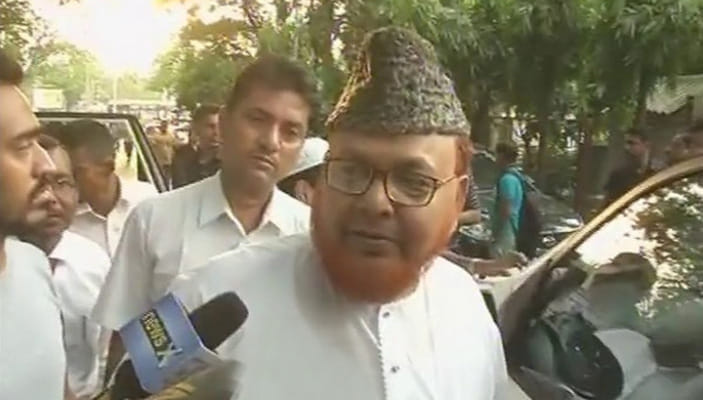 My right to use red beacon said Imam Maulana Barkati