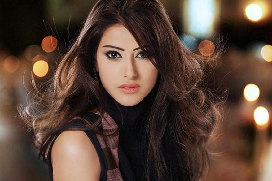 How to Choose Lipstick According to Skin Tone Know Full Guide in Hindi