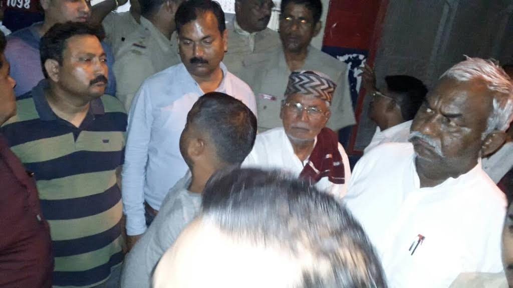 During the checking, the husband and the husband of the husband,