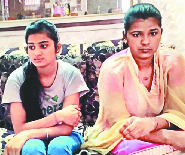 Daughters will give up on the CM house to get justice to father