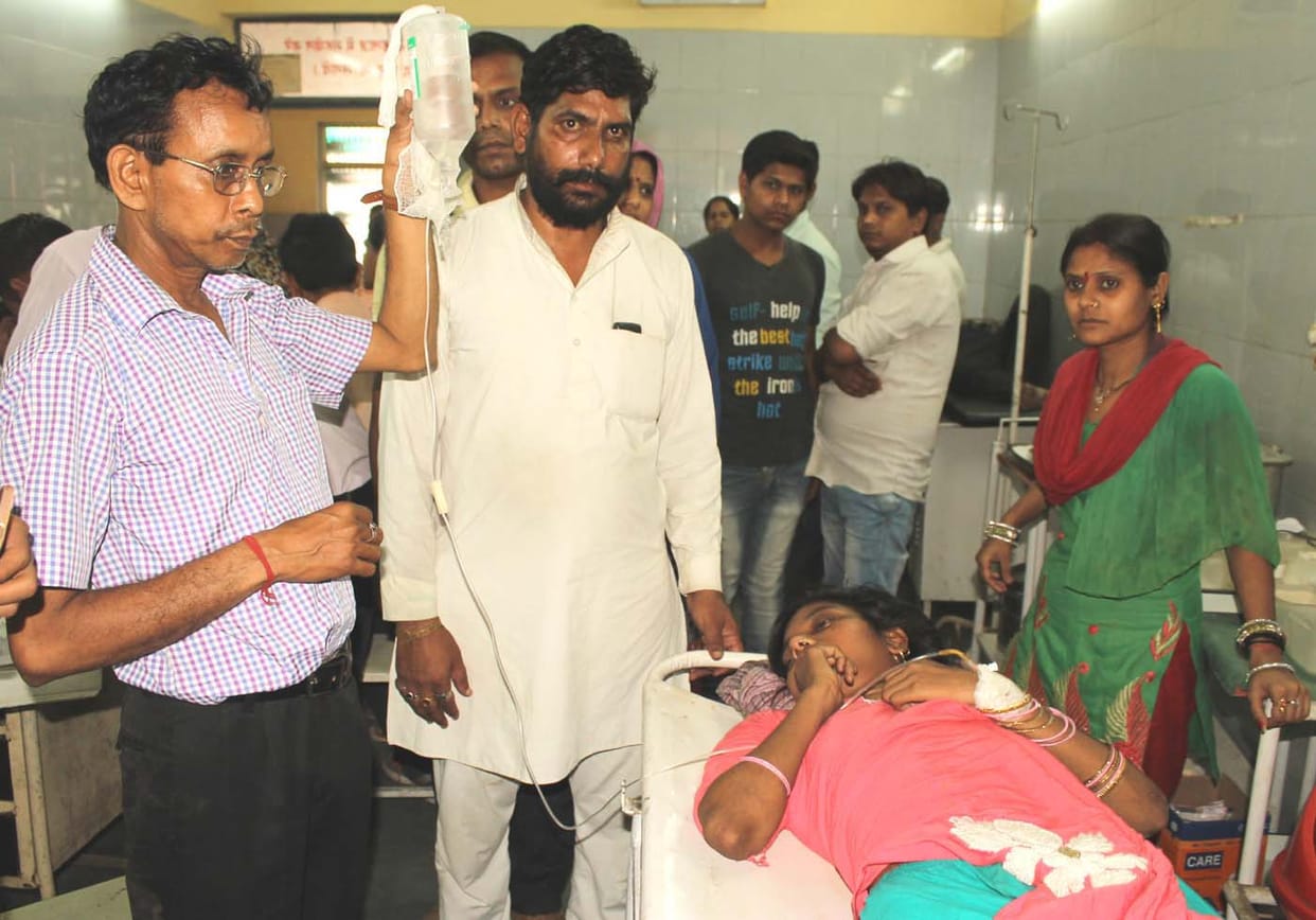 Ten family members unconscious from toxic food