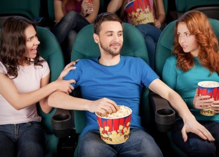 These are the Signs which indicates that your Boyfriend is a Womanizer