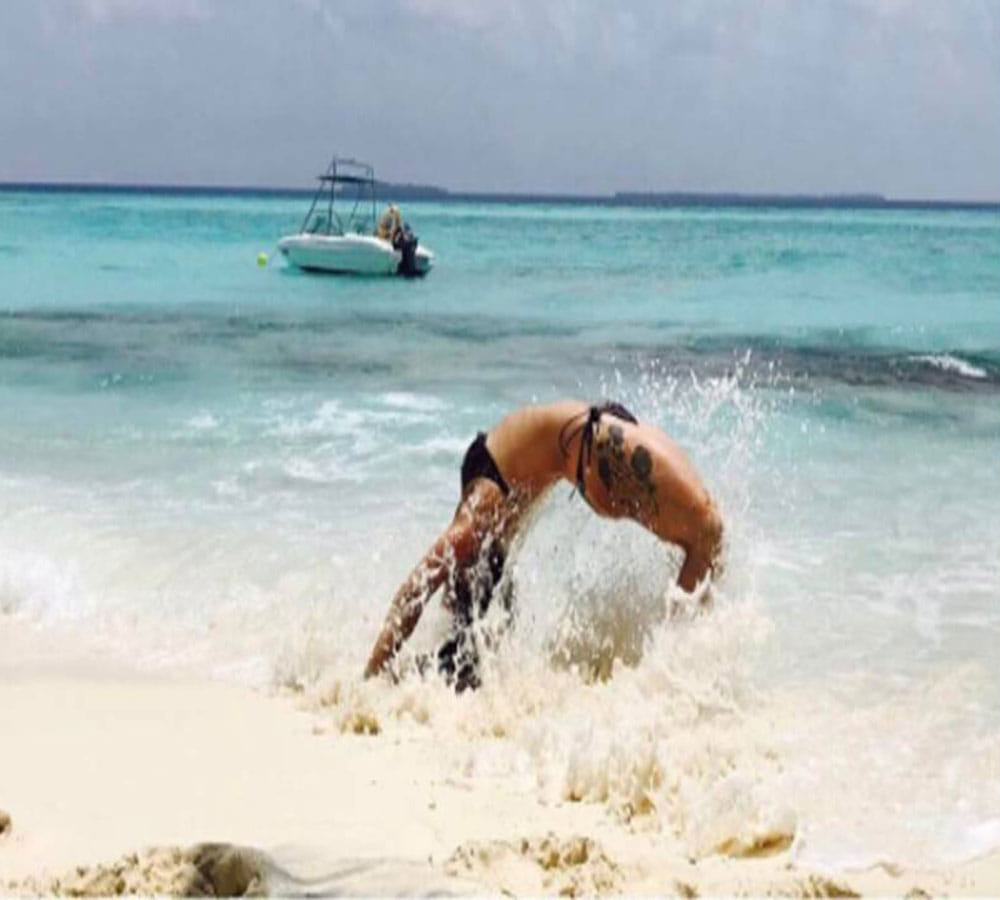 jackie shroff daughter krishna shroff share bikini photo on instagram