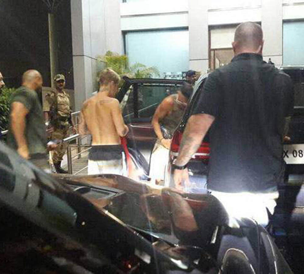 justin bieber leaving india due to these reason