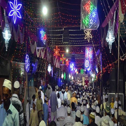 On the night of Gujrati Shab-e-Barat in Ibadat, see pictures