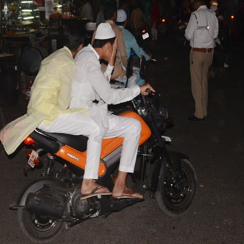 On the night of Gujrati Shab-e-Barat in Ibadat, see pictures