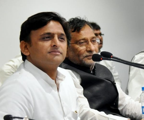  akhilesh yadav tweeted against bjp