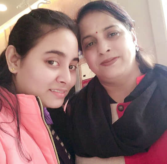 selfie with mother 
