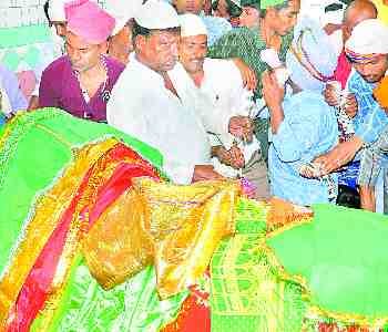 Jairine at dargah