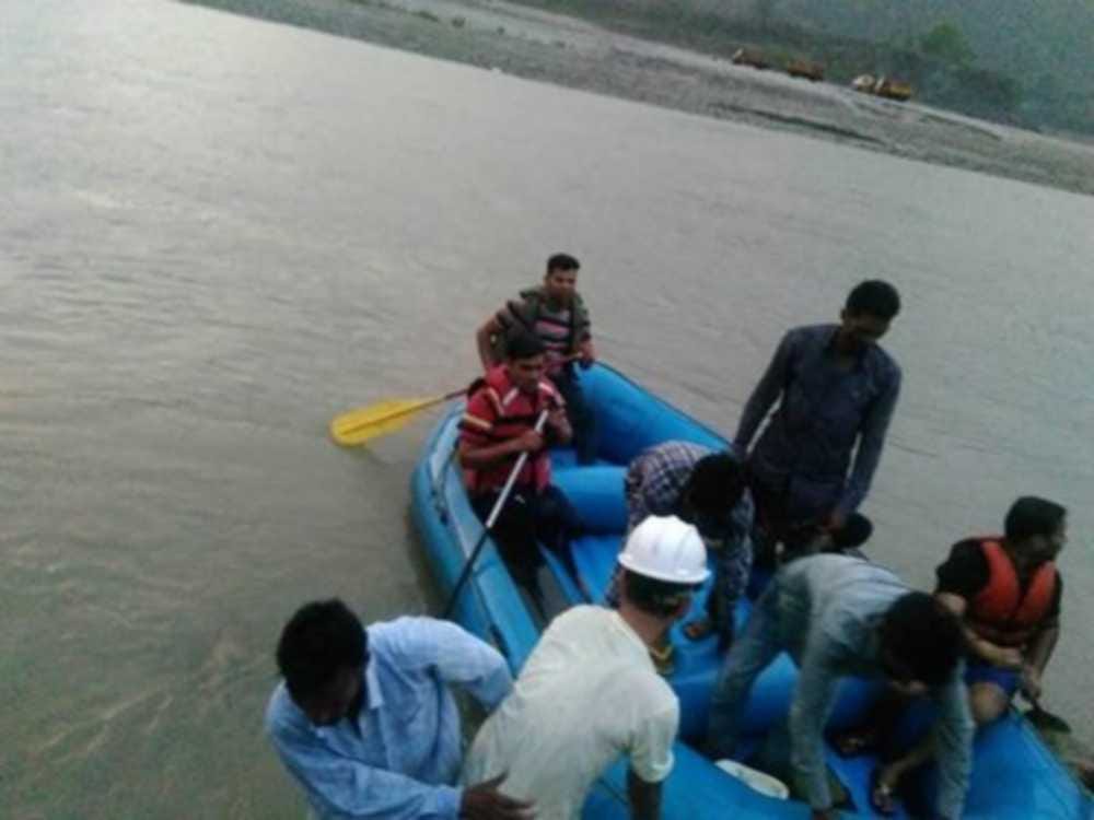 25 laborers stranded in Shri Yantra island