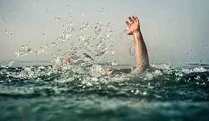 two children drown in river yamuna at etawah