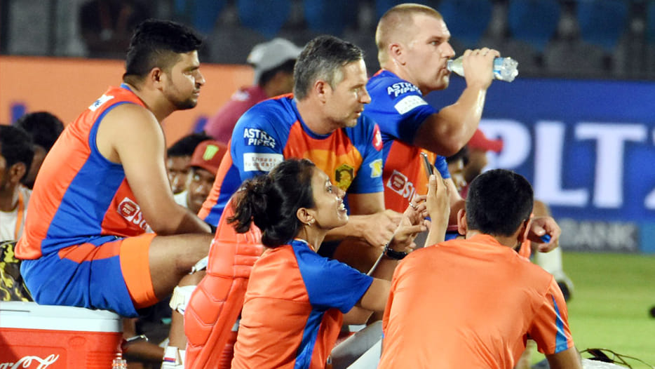 ipl ten match in greenpark between gujrat and haidarabad