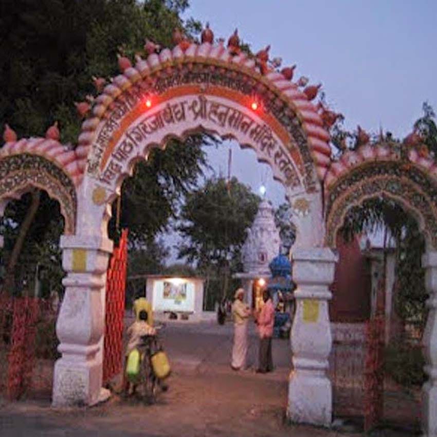 girjabandh temple, where lord hanuman worshipped in female form 