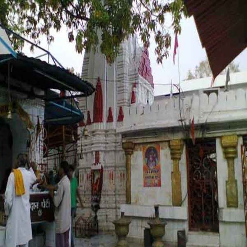 girjabandh temple, where lord hanuman worshipped in female form 