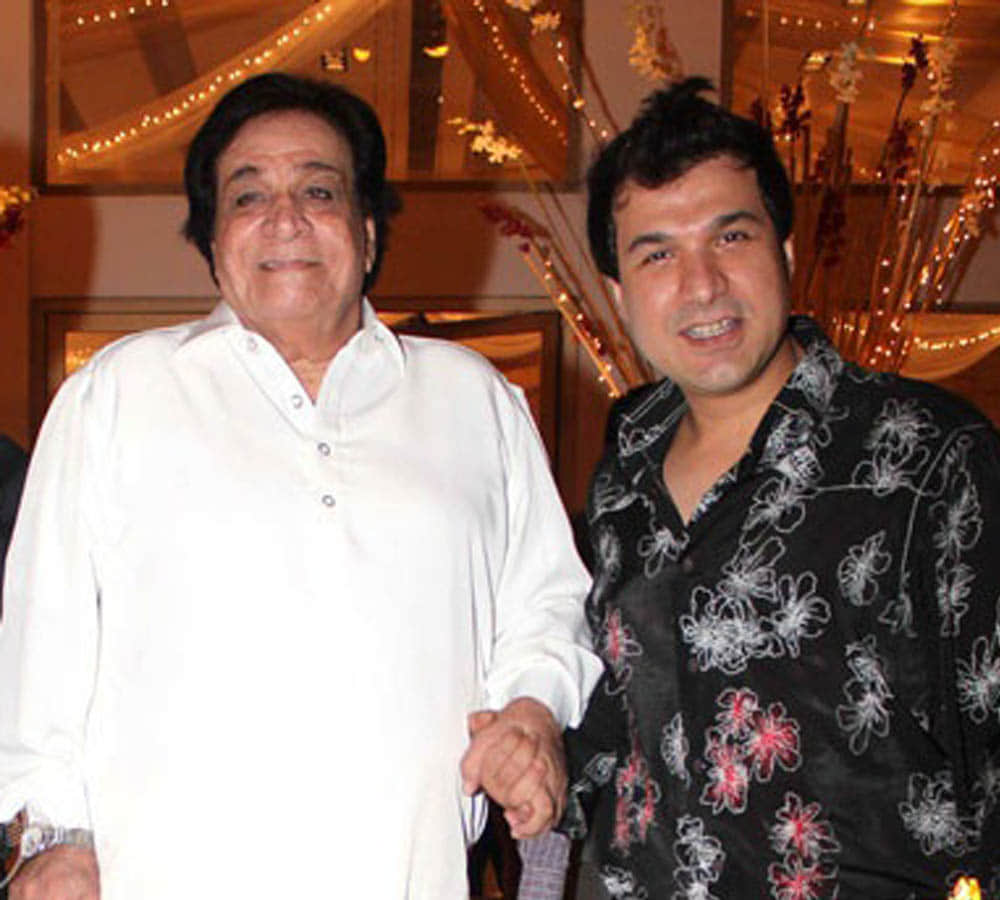 Actor Kader Khan son Sarfaraz Khan popular in theatre, production but flop in films