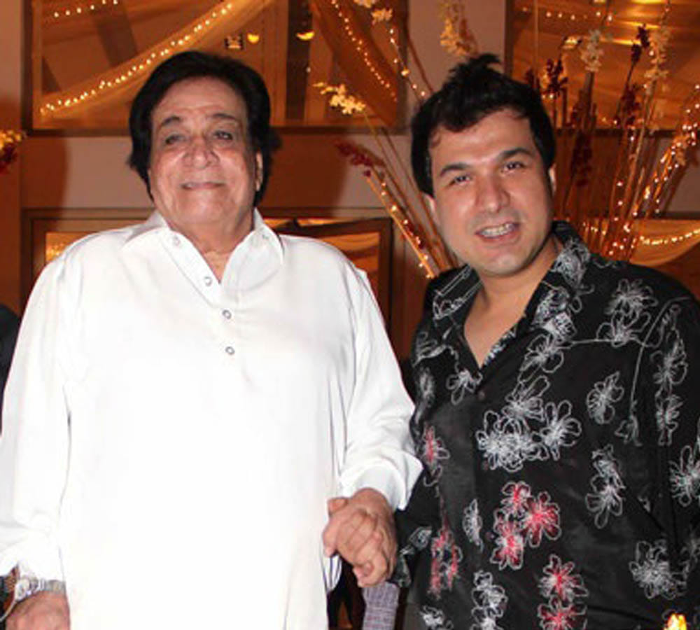 Actor Kader Khan son Sarfaraz Khan popular in theatre, production but flop in films