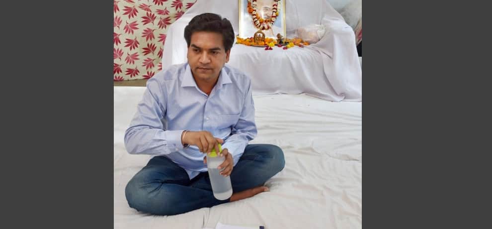 aap sacked minister kapil mishra health deteriorated during Hunger strike