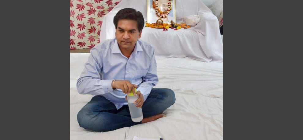aap sacked minister kapil mishra health deteriorated during Hunger strike