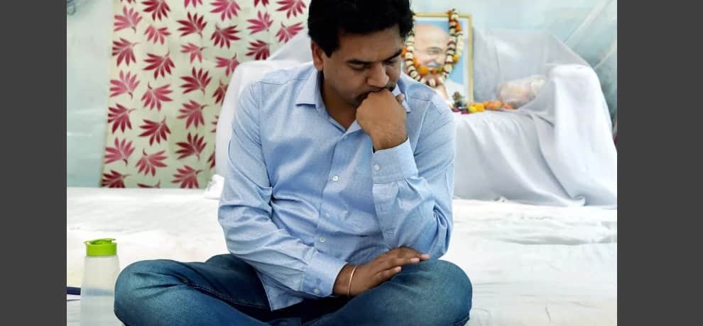 aap sacked minister kapil mishra health deteriorated during Hunger strike