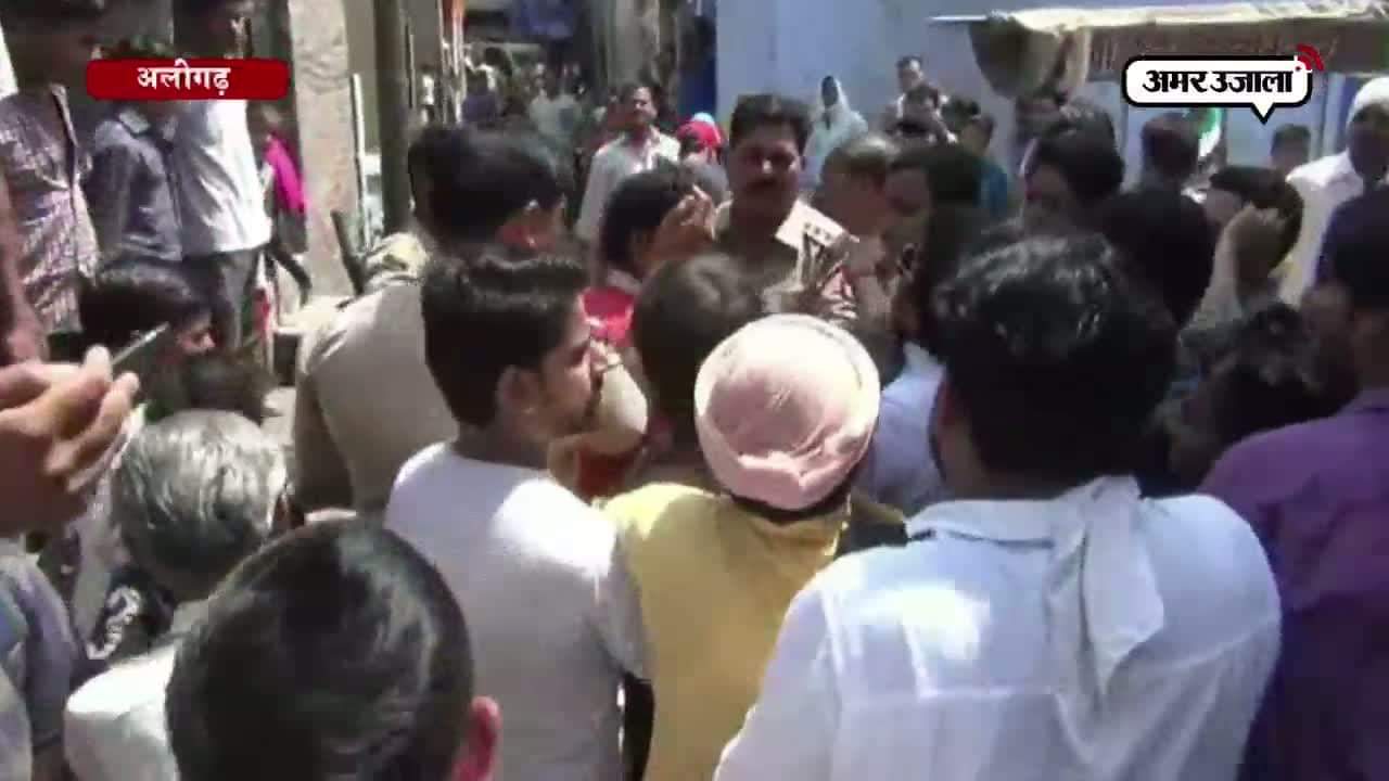 अलीगढ़ में पांच लोग गिरफ्तार