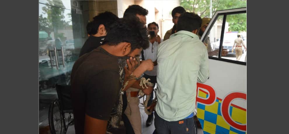 Sex racket busted in noida sector 12 area