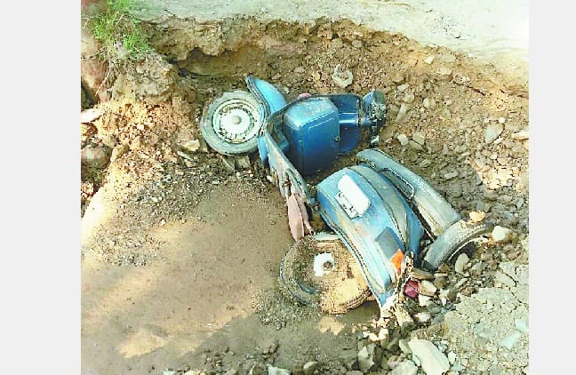 Koti Brandi Water Pipe Line Leakage at Panthaghati Shimla.