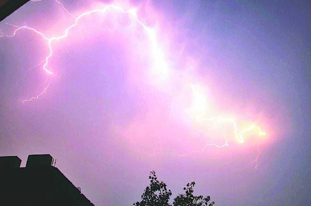 The thunderstorm fell with rain