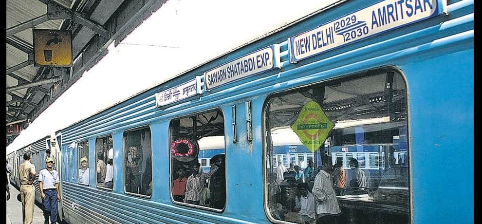 railway to bring new flexi plan for rajdhani and shatabdi trains