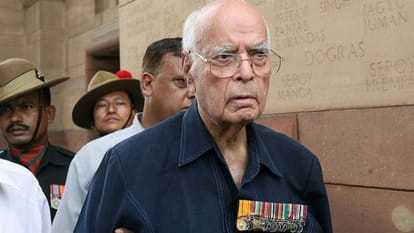 In the battle of 1971, Admiral Nanda completed his promise, and did so, Karachi was "devastated"