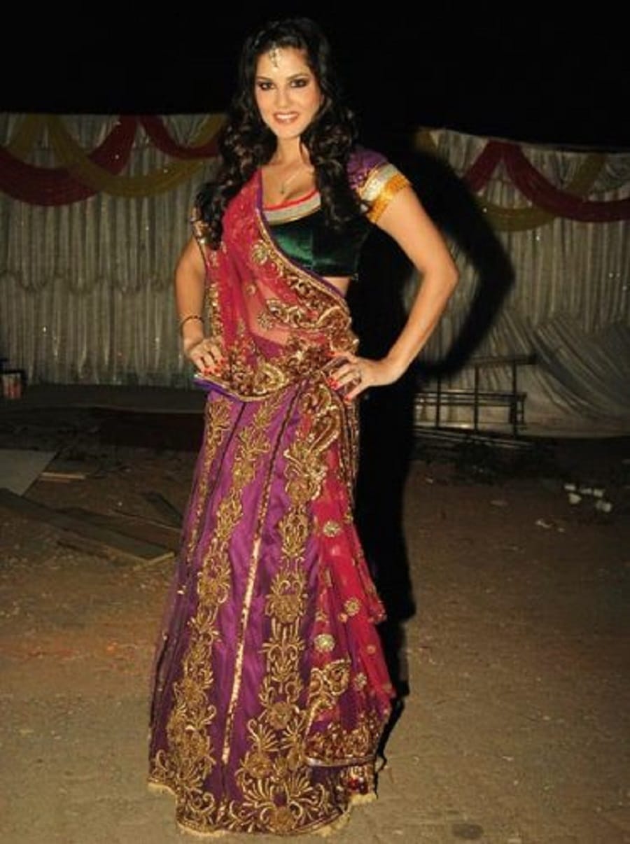 sunny leone looks beautiful in traditional dress