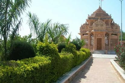 the only Hindu temple where worship of a Muslim woman .
