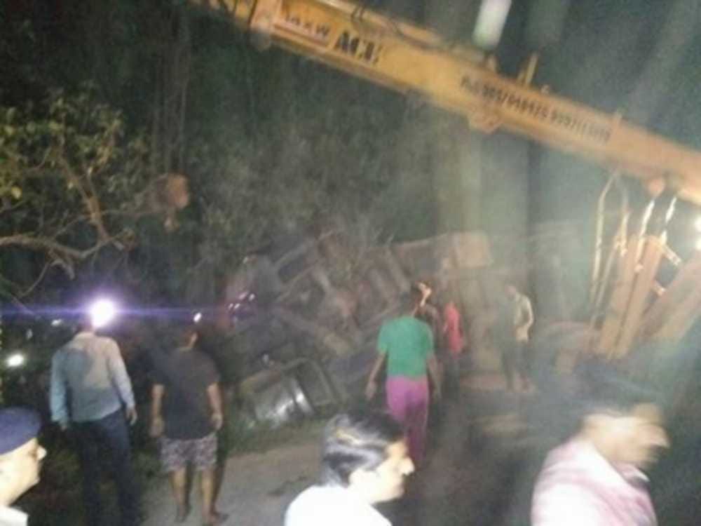 photos of road accident in jaspur