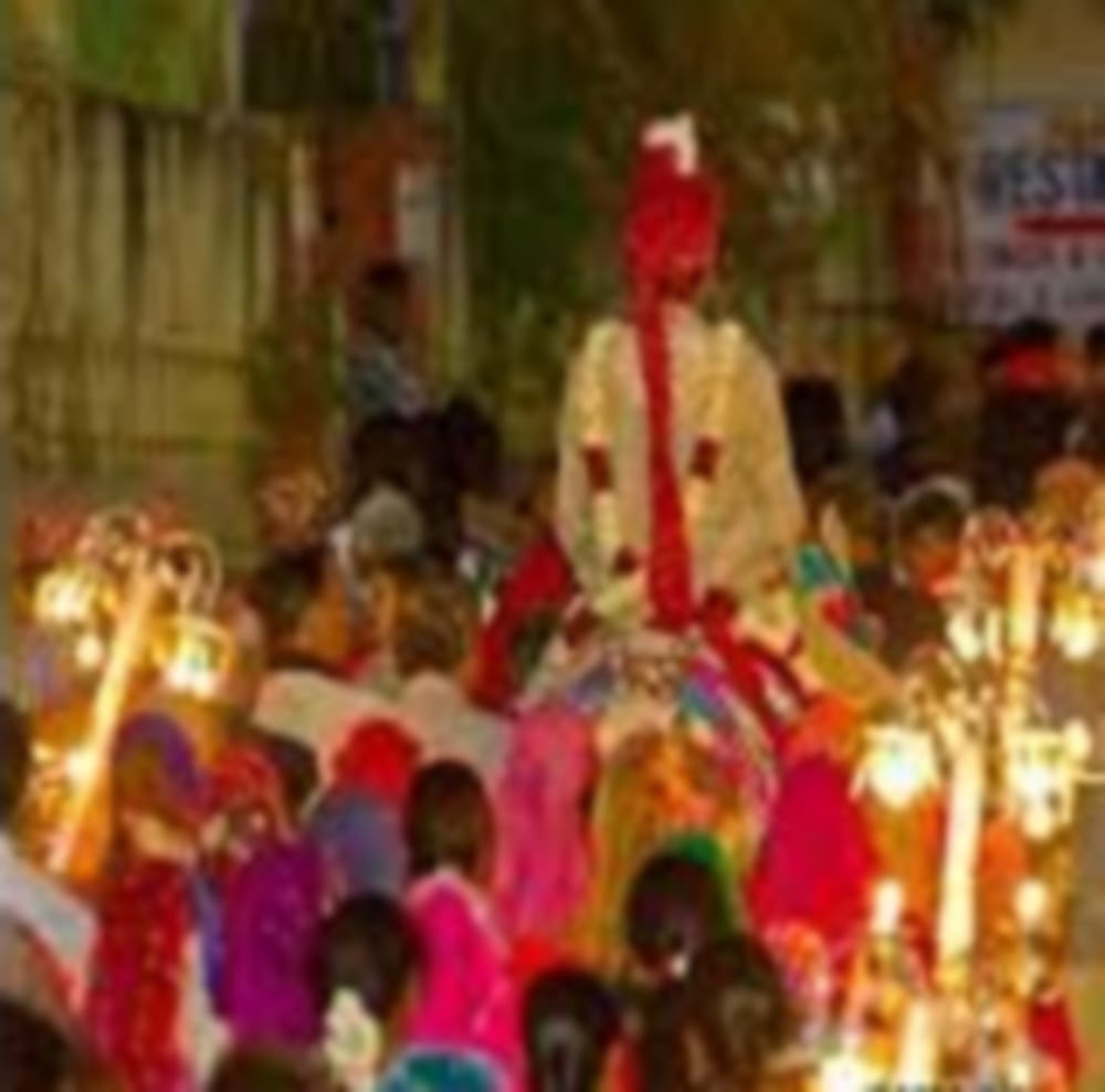Groom reached with barat but return without bride in varanasi