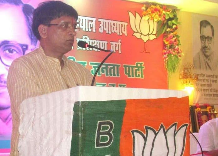 cow taklen to the bjp braj kshetra office in agra