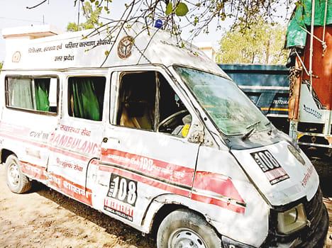 Dumpar collides with Marie in an ambulance