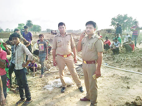 Worker's death due to tractor collapse