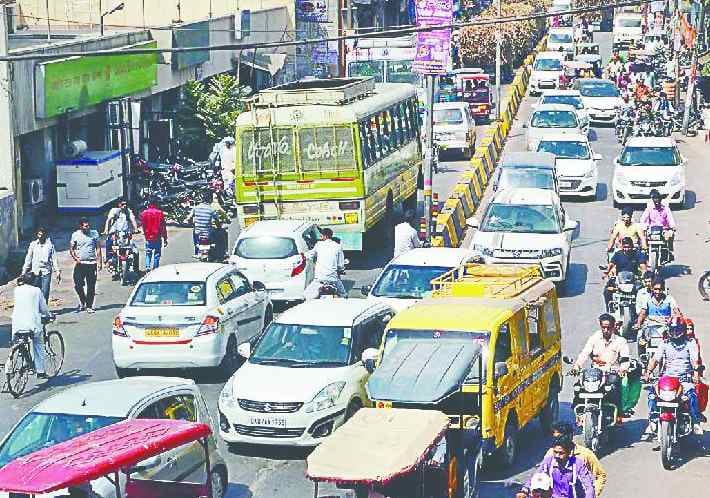 Sugar mills closed, city jams